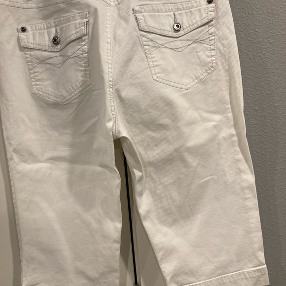 Sonoma white capris size 10 - Picture 4 of 4